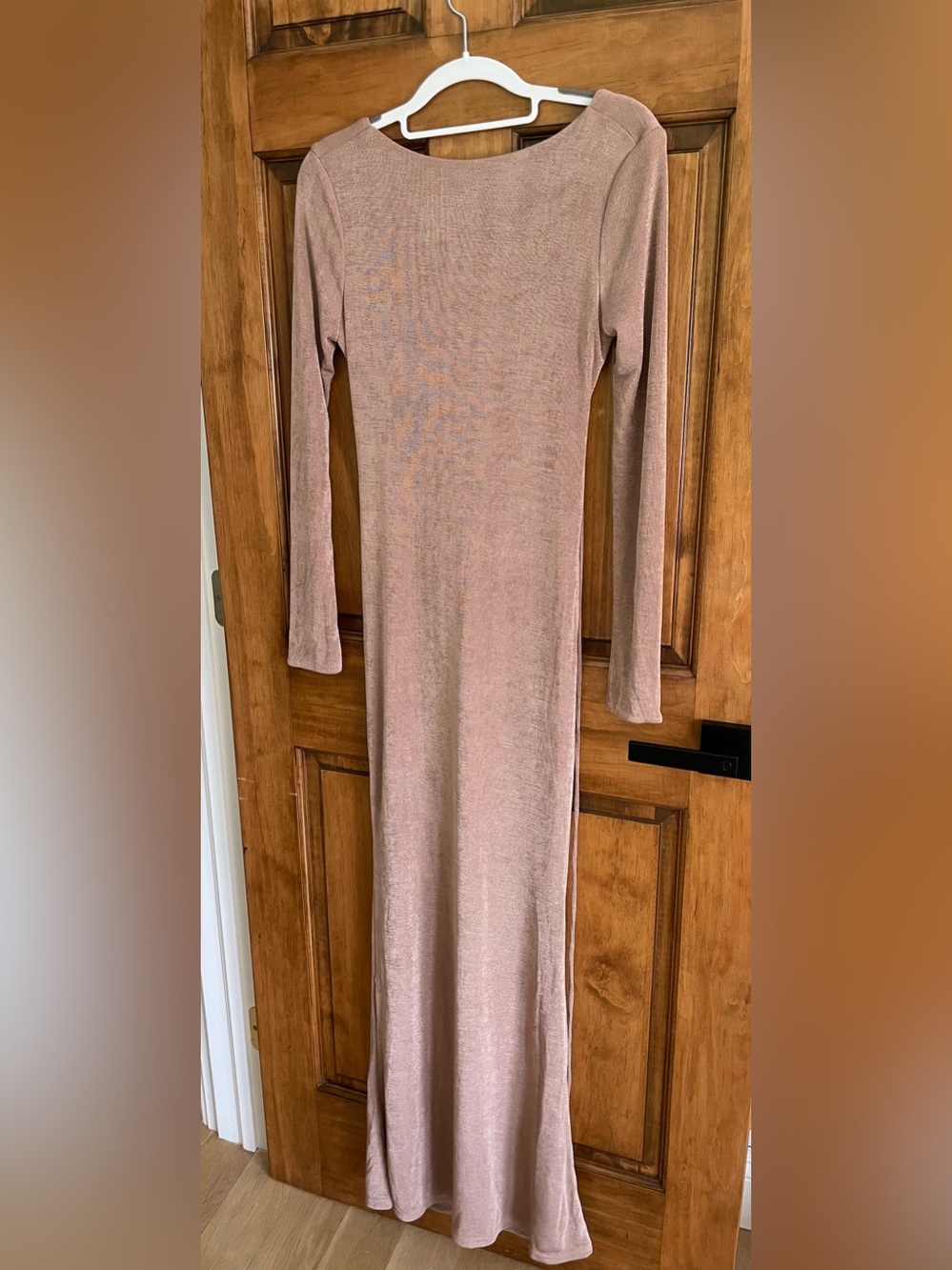 🆕 Long Sleeve Maxi Slinky Open Back Dress in Tan
